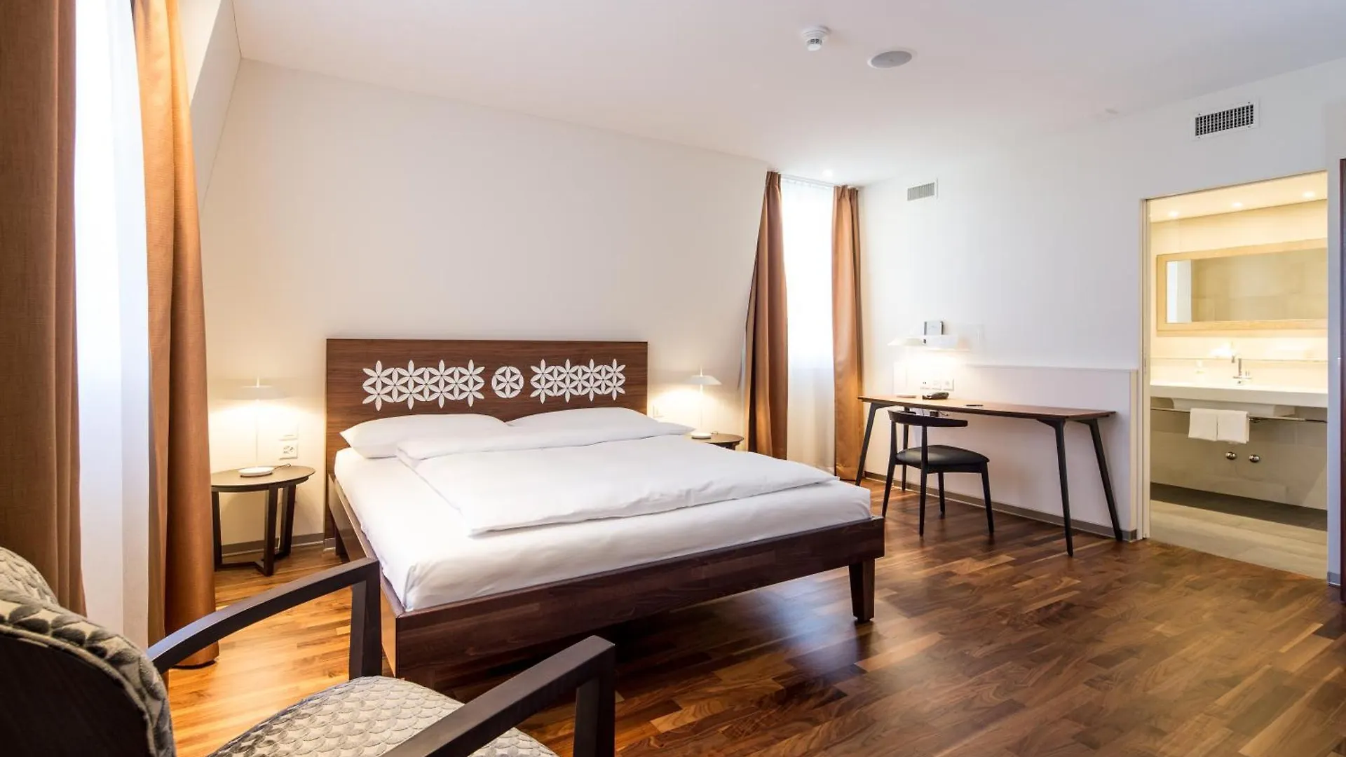 Hotel Schweizerhof Базель
