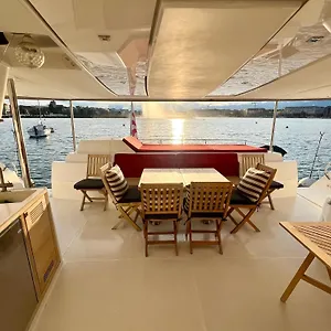 Floatinn Boat-bnb Schweiz